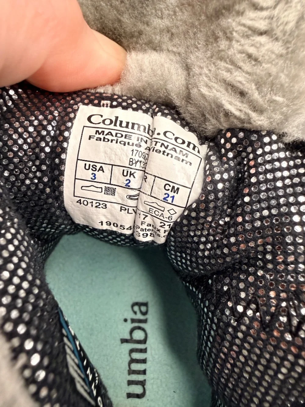 Columbia Kids Youth Winter Snow Boots Size 3 Black Gray Faux Fur Lined